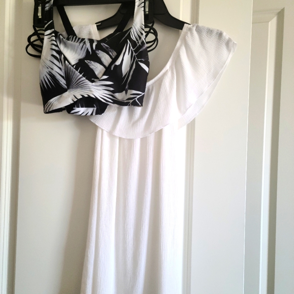 L-Space bathing suit & BECCAf5 1w11 cover up